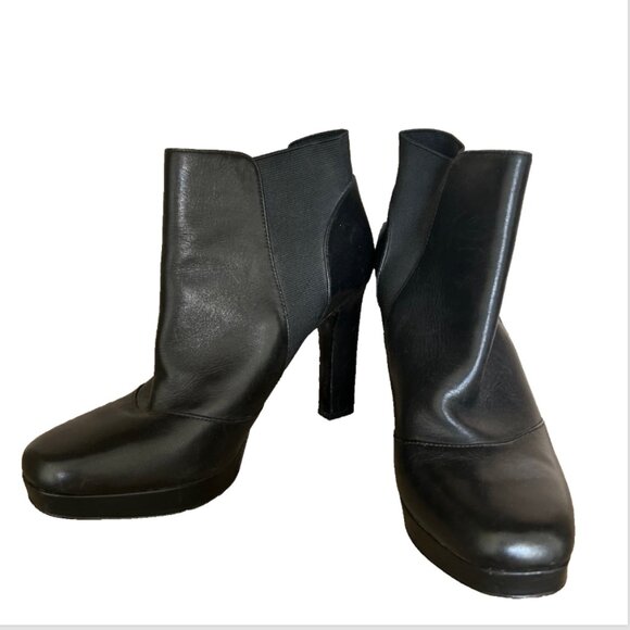 Via Spiga Tocarra Leather Ankle Boots Women’s SZ 10 Black Classic Heel Pull-On main image 2